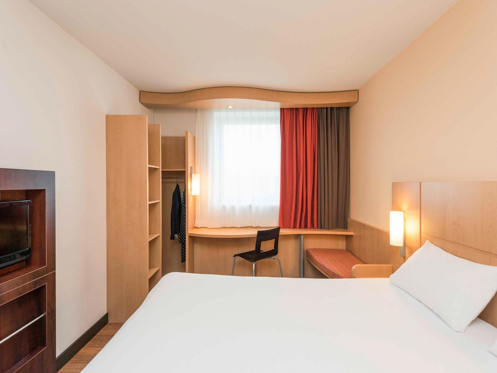 Ibis Esch Belval Hotel Екстериор снимка