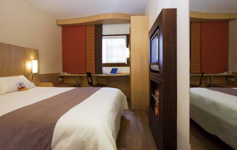 Ibis Esch Belval Hotel Екстериор снимка