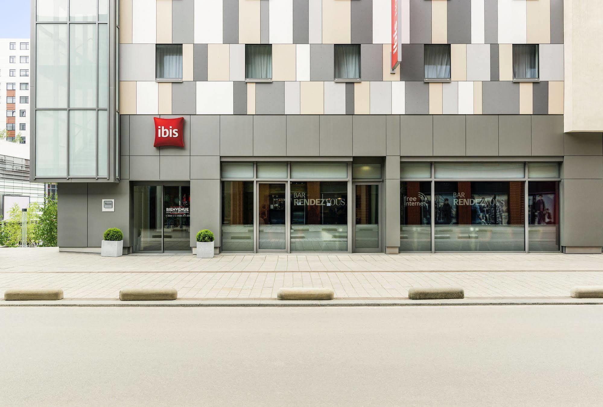 Ibis Esch Belval Hotel Екстериор снимка